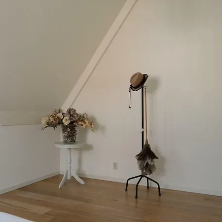 Spacious House Near Coast And City * 바세나르