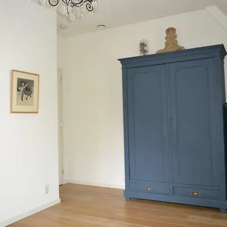 Spacious House Near Coast And City 빌라 바세나르