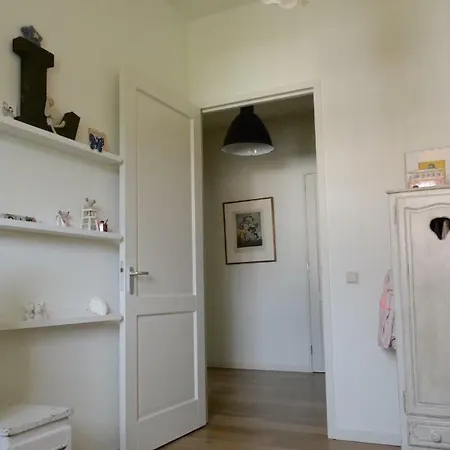 Spacious House Near Coast And City 빌라 바세나르
