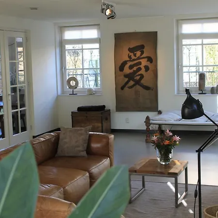 Spacious House Near Coast And City 빌라