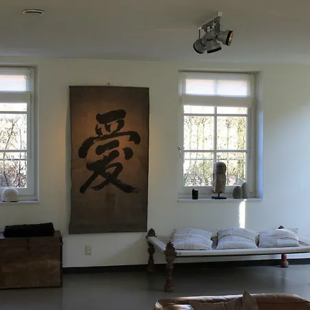 빌라 Spacious House Near Coast And City 바세나르